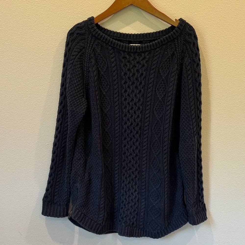 LL Bean Signature Navy Cable Knit Sweater